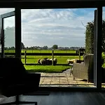 Vakantiewoning Le Garaazje شقة 'S-Gravendeel