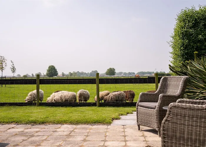 Vakantiewoning Le Garaazje Апартаменты 'S-Gravendeel